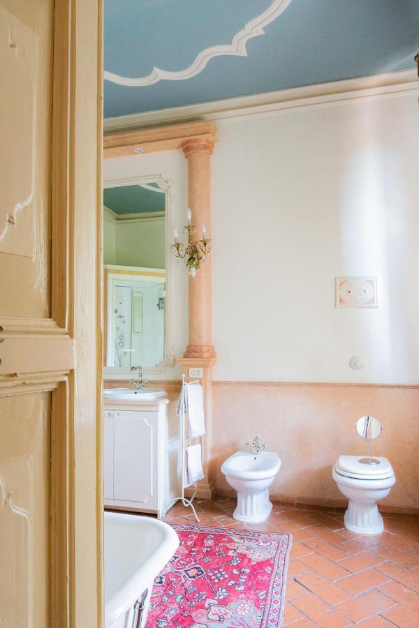 Suite & Apartment In Villa Del 1700 Gavardo Exterior foto